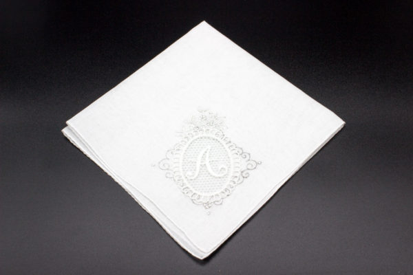 Pizzo macrame handkerchief